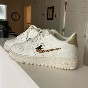 Nike Air Force 1 low ‘07 LV8 Next Nature ‘Sun Club - White Sharks Fin